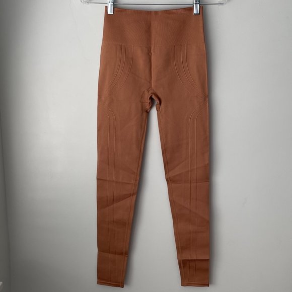 Fabletics High-Waisted Seamless Corsetry Legging - Picture 2 of 9